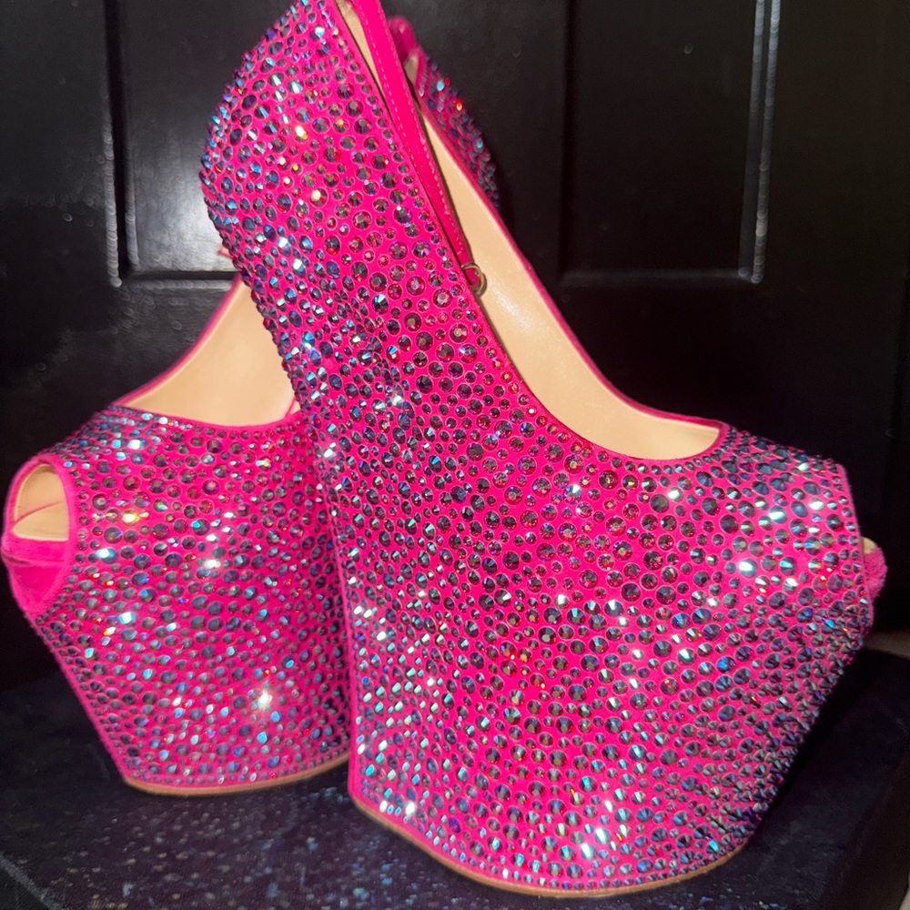 GIUSEPPE ZANOTTI HOT PINK SWAROVSKI CRYSTAL WEDGE HEELS SZ 37